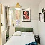 Oasis 4*