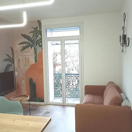 Oasis Aparthotel