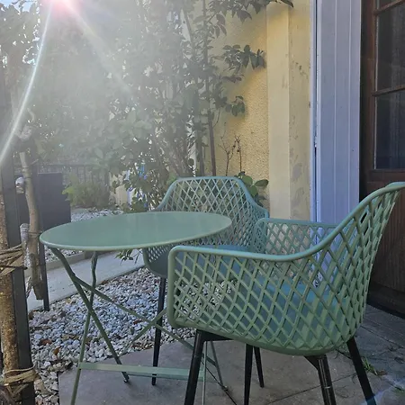 Oasis شقة فندقية
